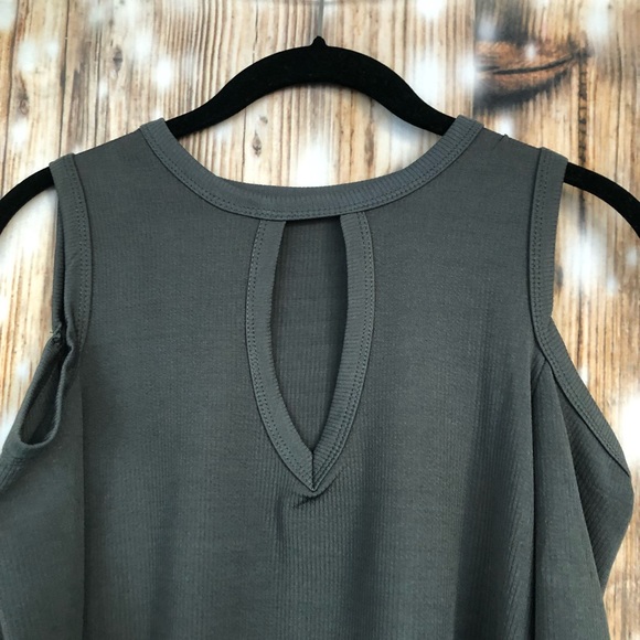 Gray Open Shoulder Keyhole Tunic Dress - Picture 2 of 8